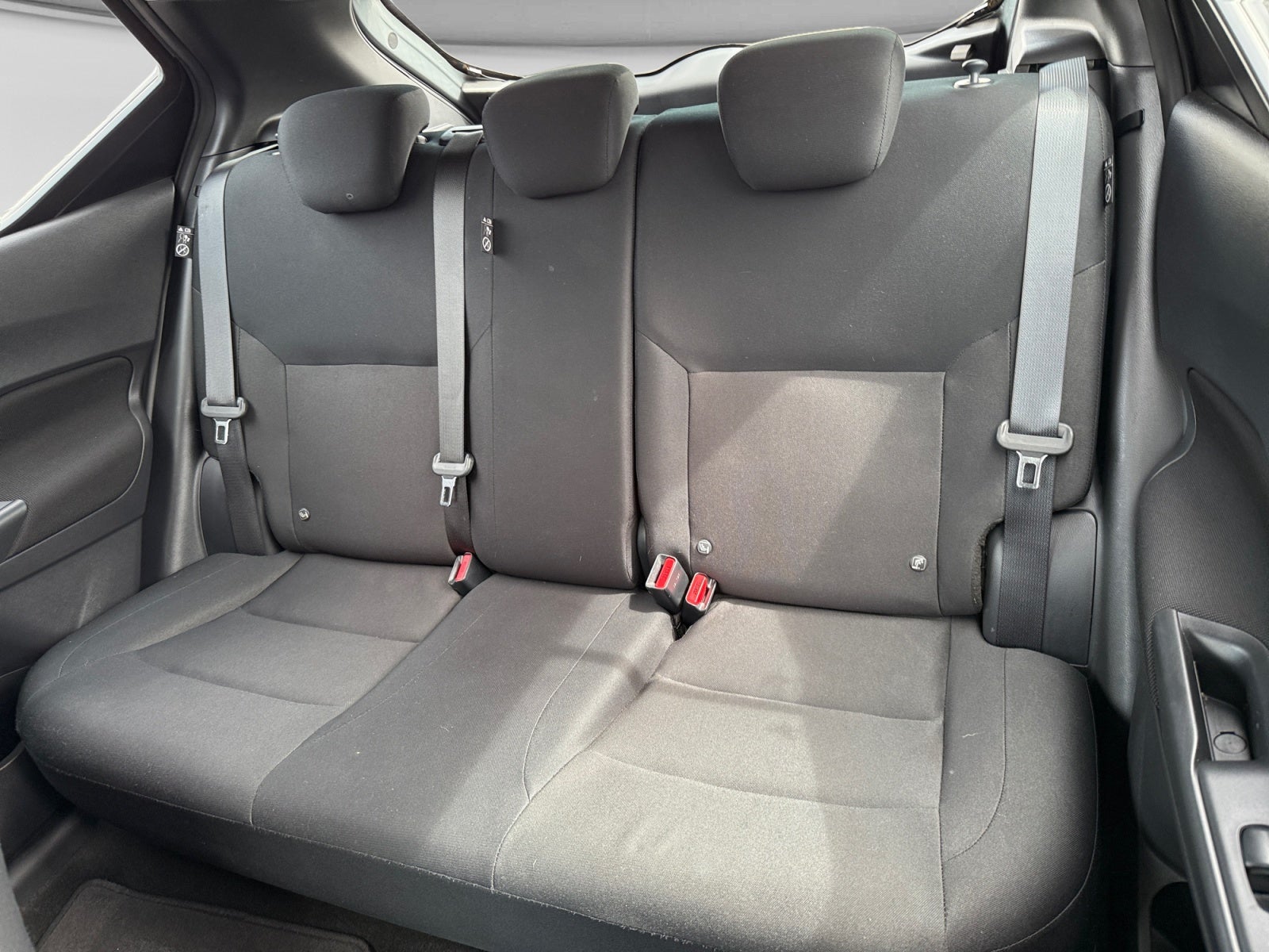 2024 Nissan KICKS ADVANCE 1.6 LTS MT 24