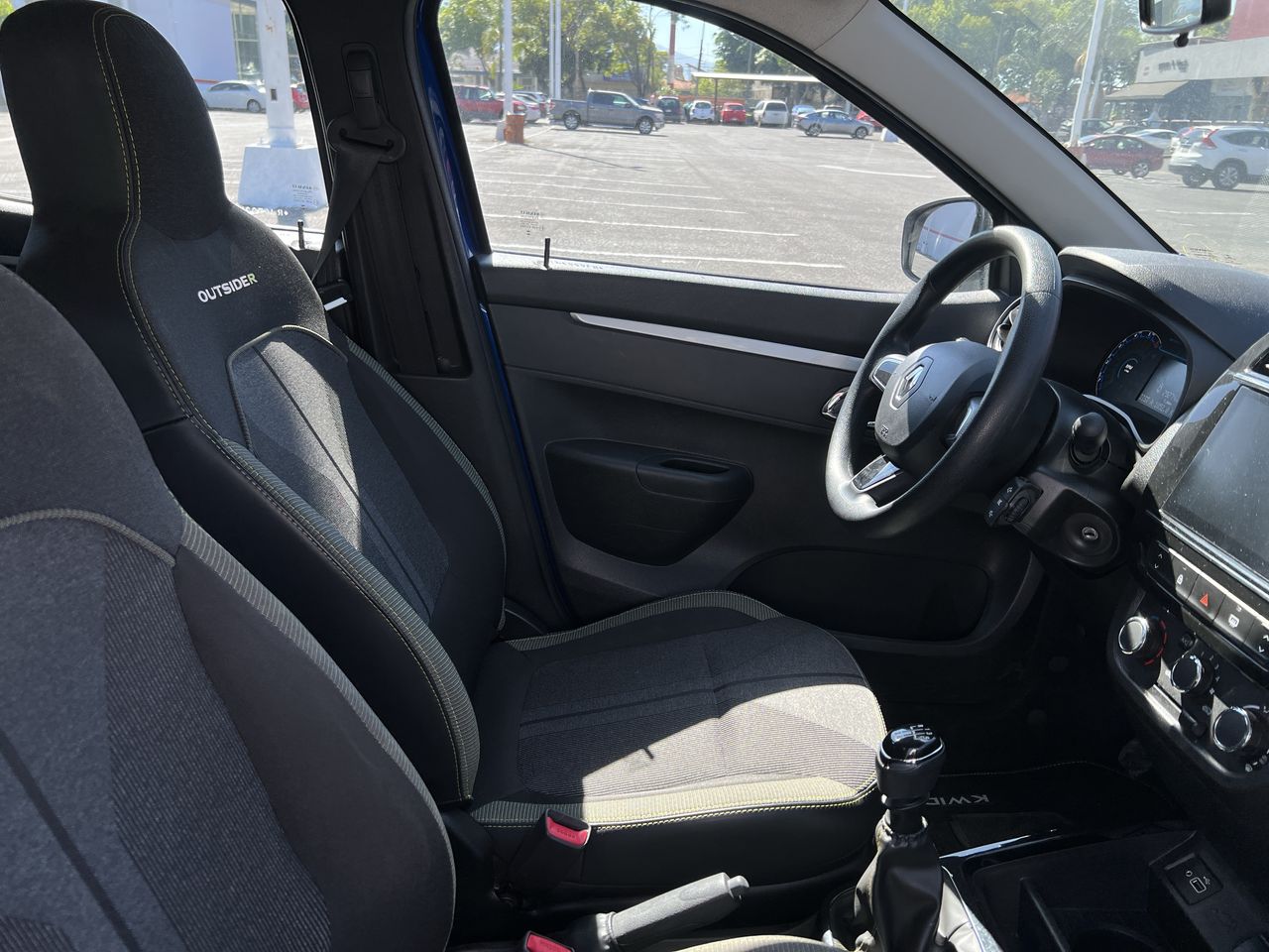 2024 RENAULT KWID OUTSIDER