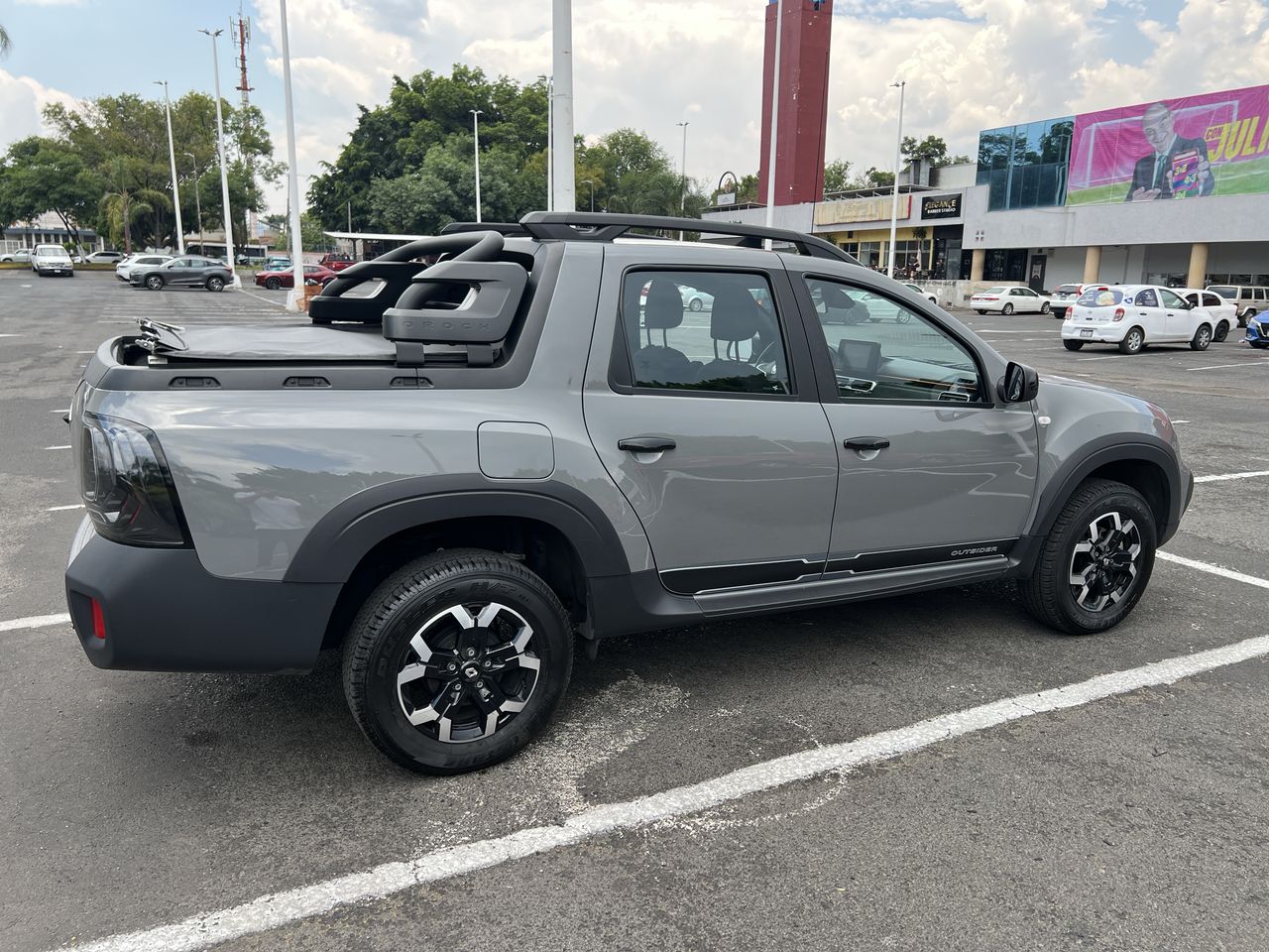 2025 RENAULT OROCH OUTSIDER CVT