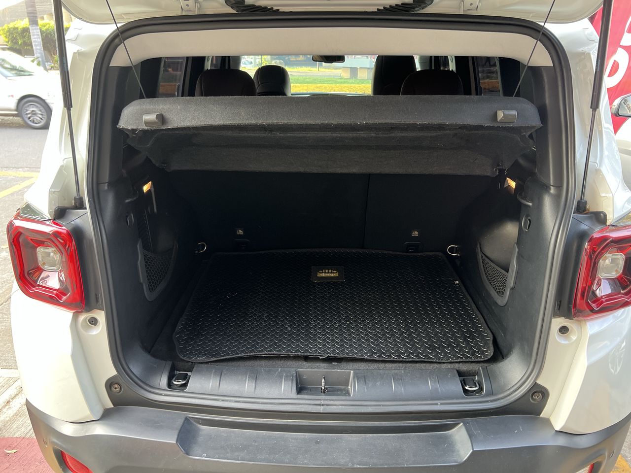 2022 Jeep RENEGADE LIMITED