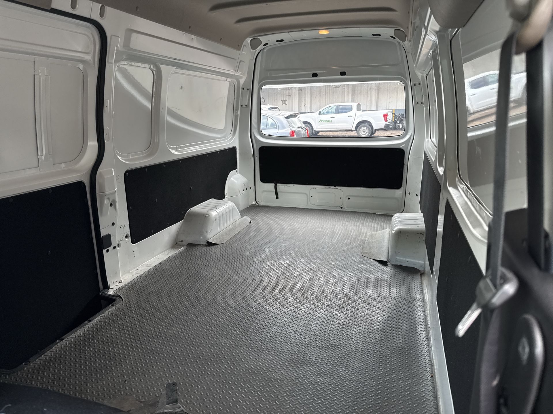 2023 Nissan NV350 URVAN PANEL AMPLIA AA 23