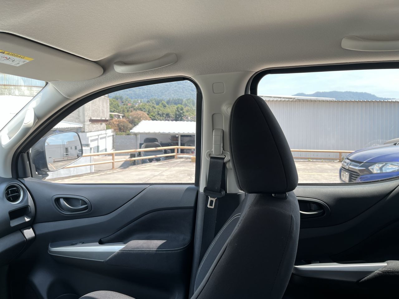 2020 Nissan FRONTIER NP300 DOBLE CABINA SE AC PAQ SEG
