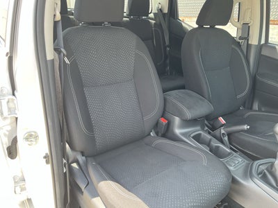 2020 Nissan FRONTIER NP300 DOBLE CABINA SE AC PAQ SEG