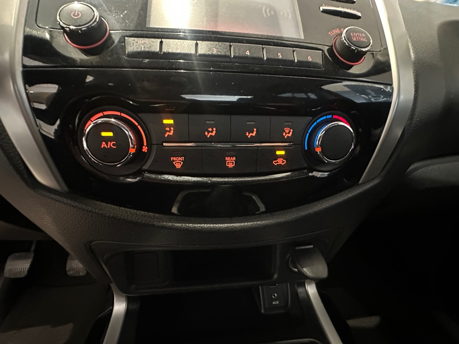 2018 Nissan FRONTIER LE TM AC
