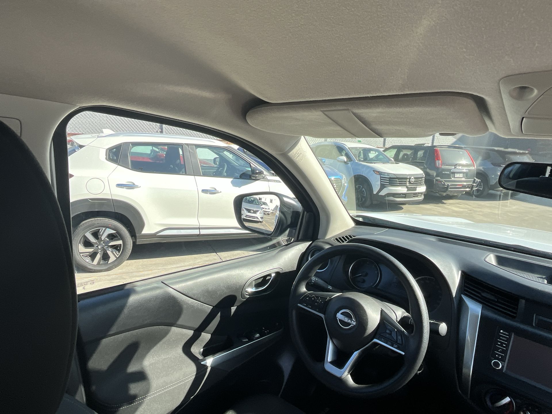 2023 Nissan FRONTIER LE TM 23