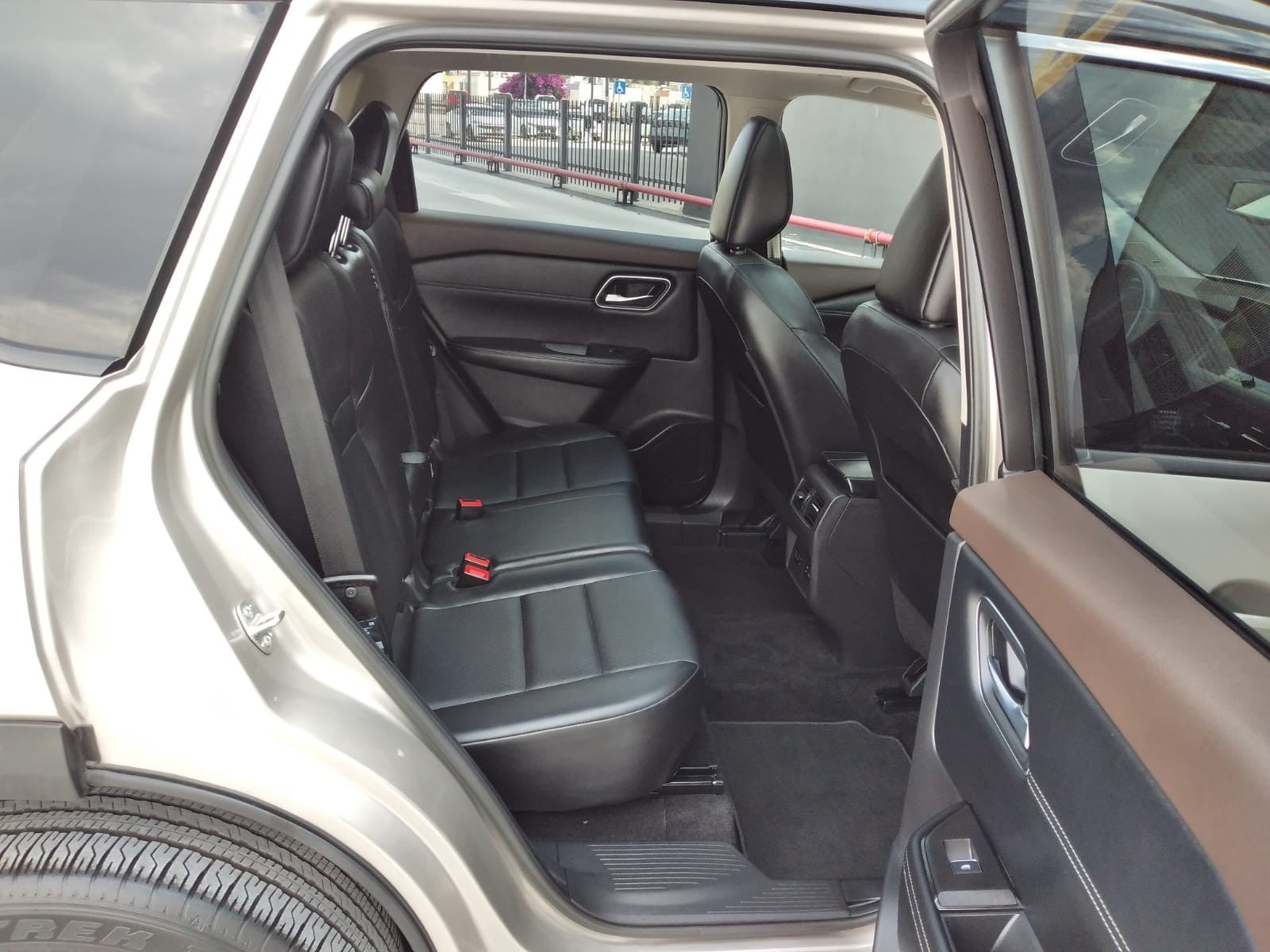 2025 Nissan X-TRAIL PLATINUM E-POWER 2 ROW 25