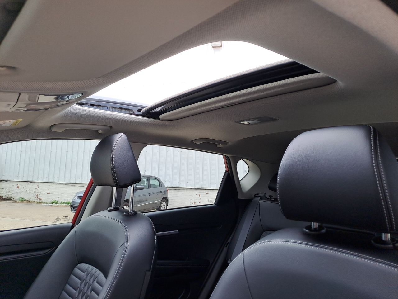 2026 Kia SONET SX IVT