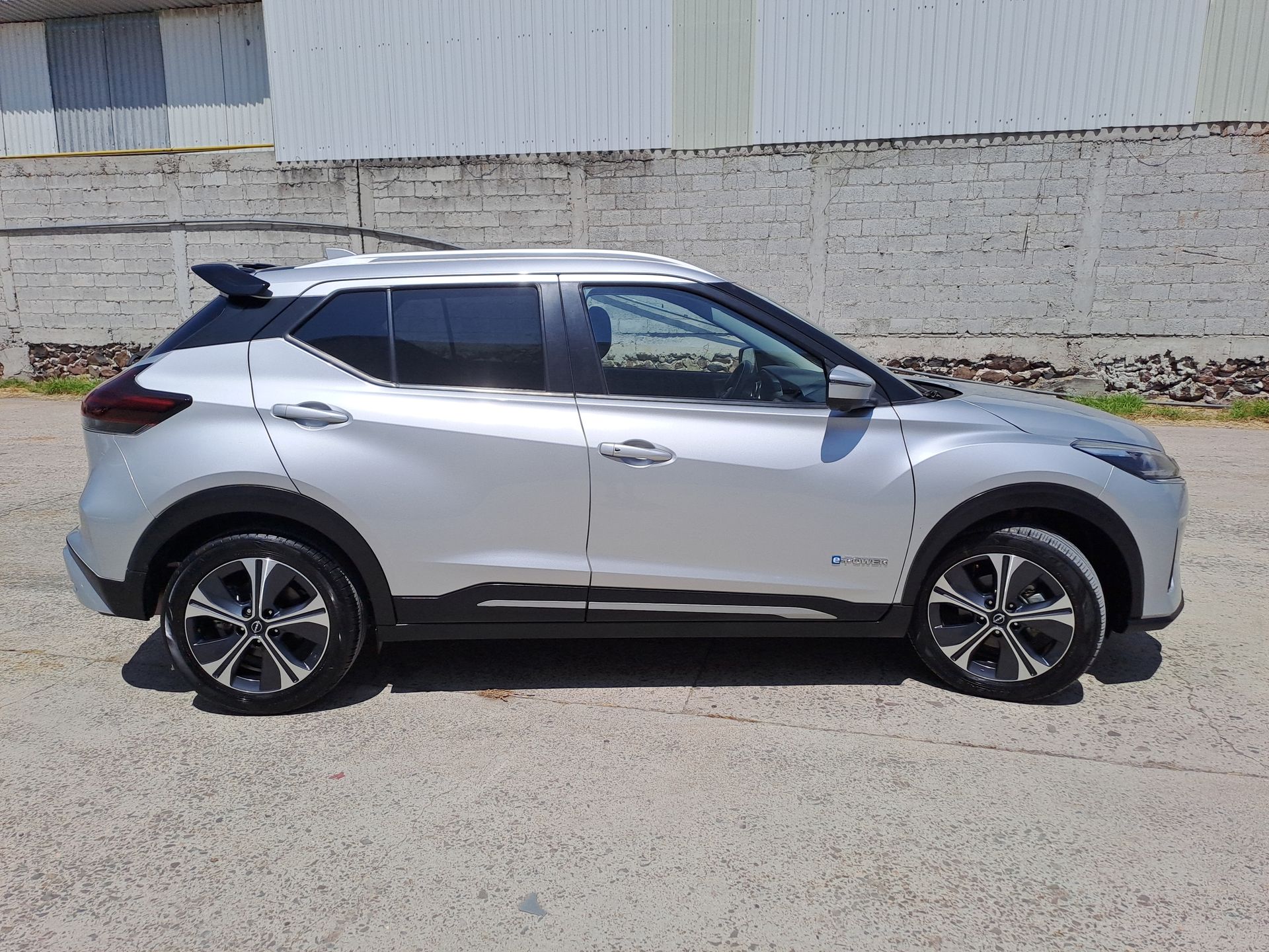 2024 Nissan KICKS PLATINUM E-POWER 24