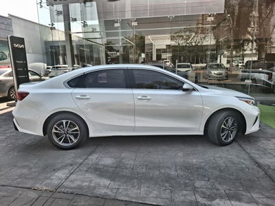 2023 Kia FORTE EX