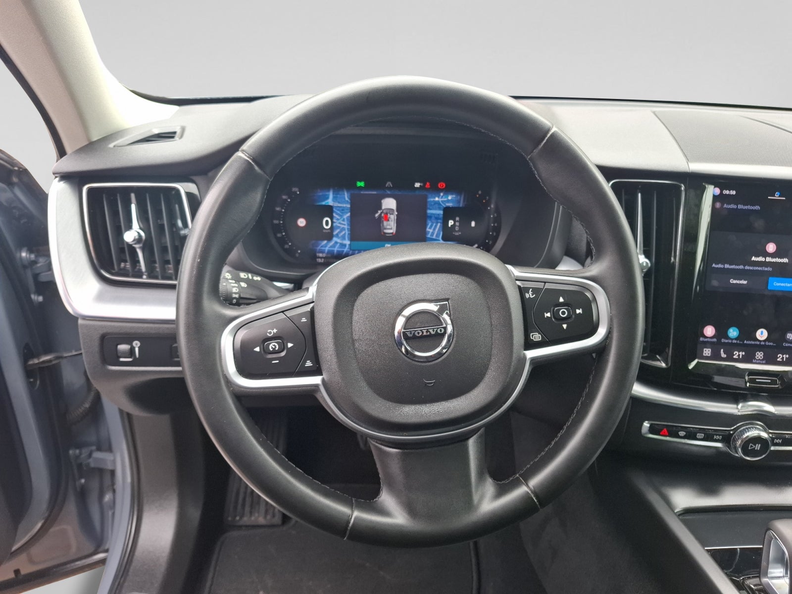 2022 Volvo XC60 MOMENTUM B5 AWD