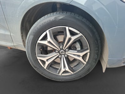 2022 Volvo XC60 MOMENTUM B5 AWD