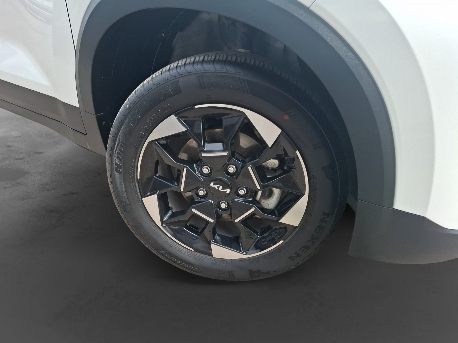 2024 Kia SONET LX MT